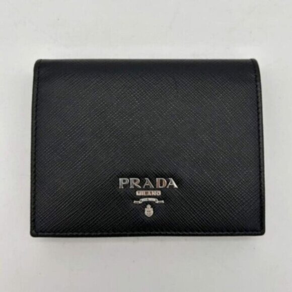 PRADA Black Saffiano Leather Bifold Wallet 175-013025